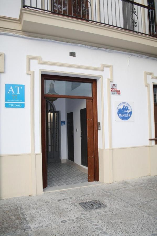 Apartamentos Turisticos Mamelon Jerez de la Frontera Zewnętrze zdjęcie