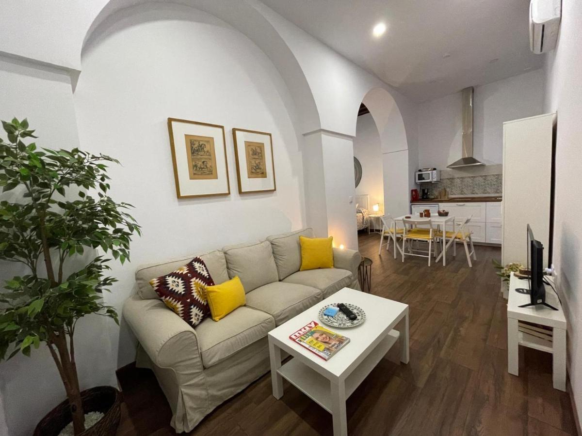 Apartamentos Turisticos Mamelon Jerez de la Frontera Zewnętrze zdjęcie