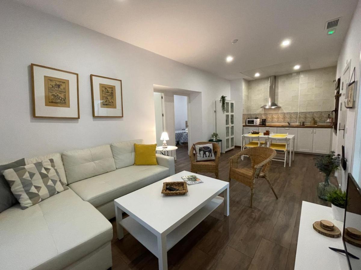 Apartamentos Turisticos Mamelon Jerez de la Frontera Zewnętrze zdjęcie